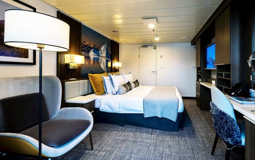 AE Expeditions, SYLVIA EARLE, Captains Suite 420, Richard IAnson-3